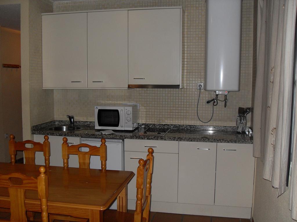 Apartamentos Habitat Zona Media Monachil Værelse billede